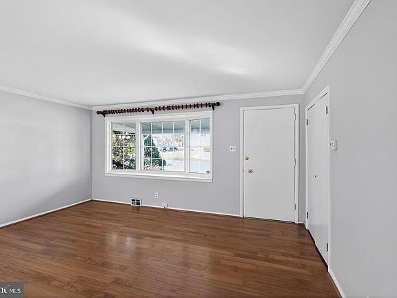 3rd image of 1602 Mulberry Rd