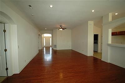 4th image of 2463 Ormond Dr