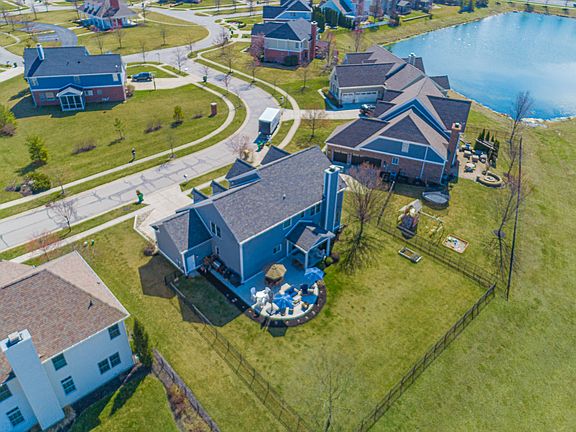 3rd image of 1043 Palomar Dr