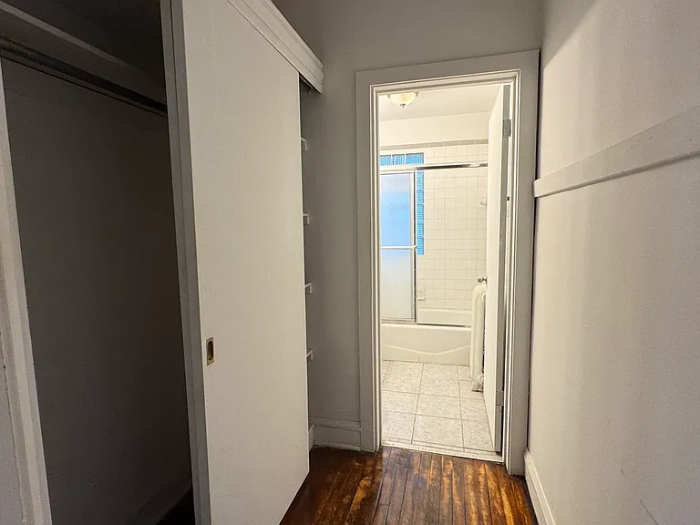 1018 E Brady St #3 — Photo 6