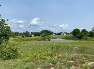 121 Emerald Lake Dr, Lake City, MN 55041