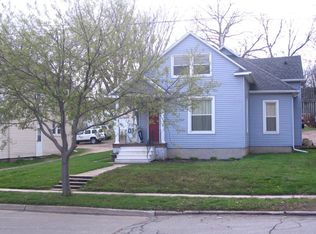 628 35th St FLOOR 2, Des Moines, IA 50312