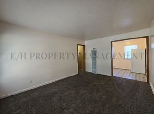 753 S Governeour Rd, Wichita, KS 67207