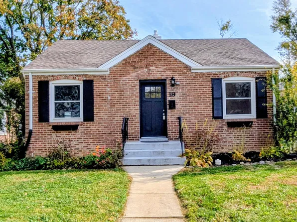 19 Willow Pl, Hobart, IN 46342
