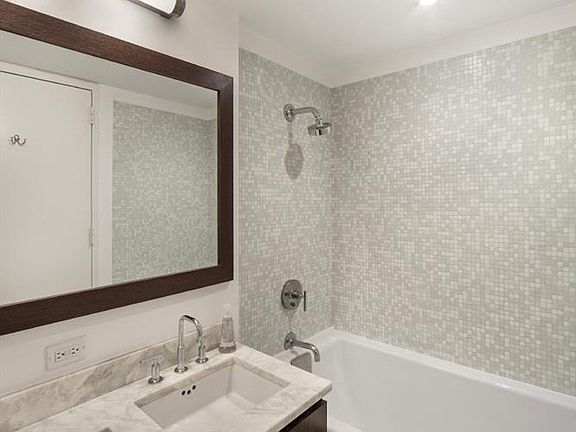 5th image of 350 W 53rd St APT 6B
