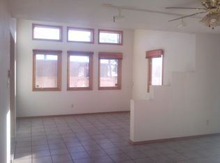 992 Calle Vianson, Santa Fe, NM 87507