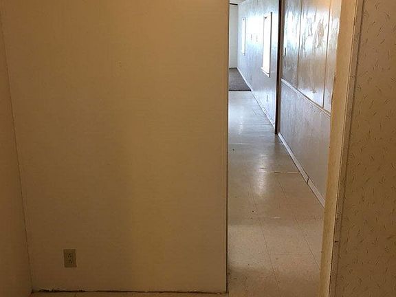 4th image of 11400 96th St #Dou9364