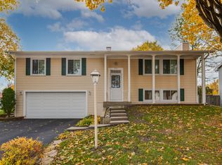 709 Merrimac St, Cary, IL 60013