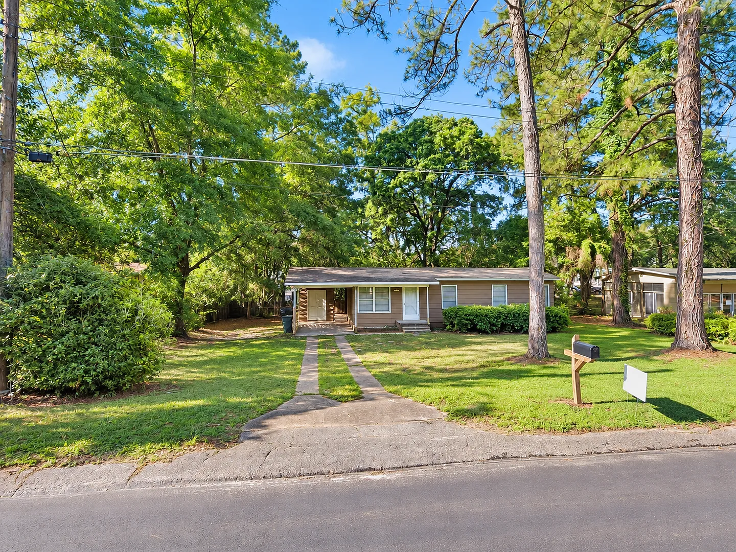 Why rent an apartment, when you can live in a house? Now Available for August 2027! — Photo 1