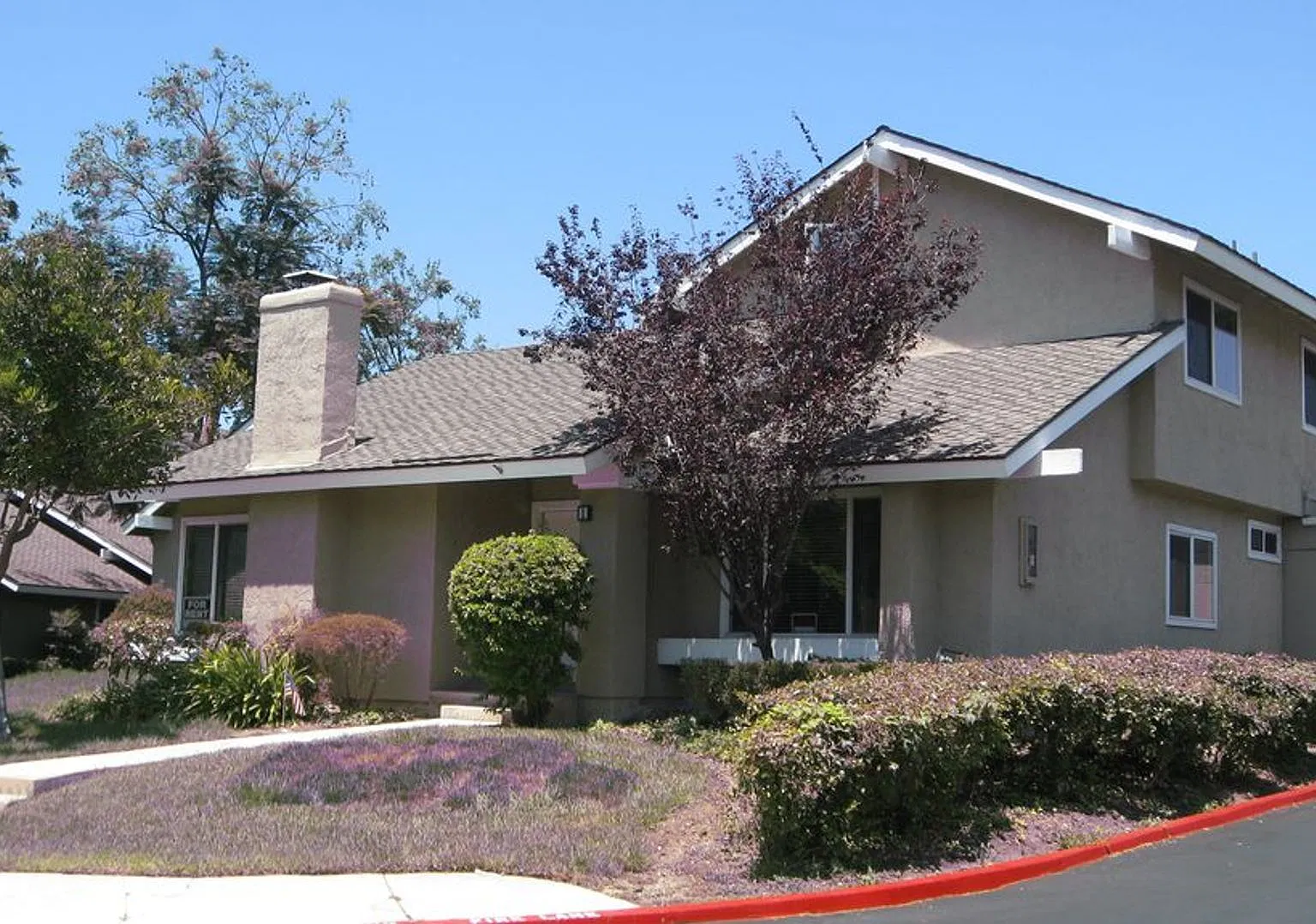 Welcome home to this 2 story end unit 3 bedroom 2 bath located in the heart of Irvine — Photo 1