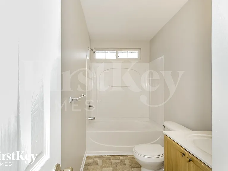 5716 Henderson Oaks Dr — Photo 14