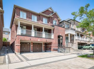 18 Manila Ave, Markham, ON L6C 0W1