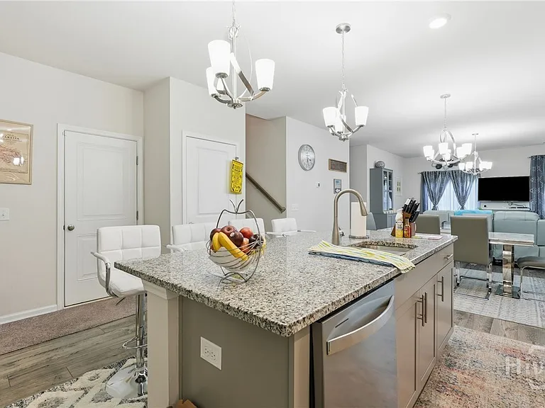 342 Brennan Dr — Photo 5