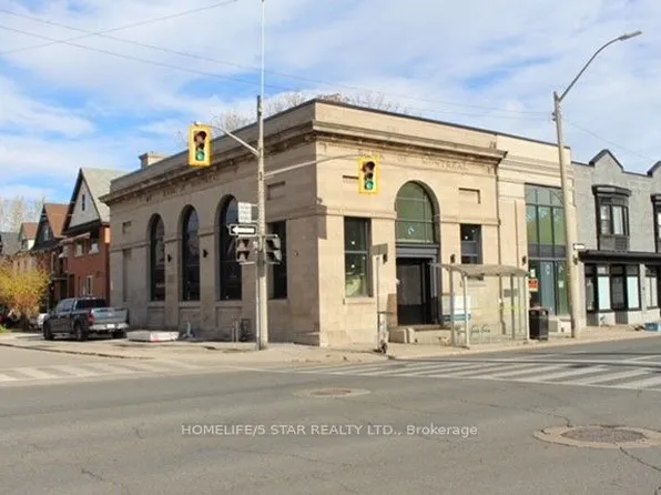 837 King St E #201, Hamilton, ON L8M 1B3