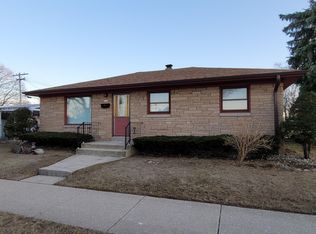 5425 W Norwich St, Milwaukee, WI 53220