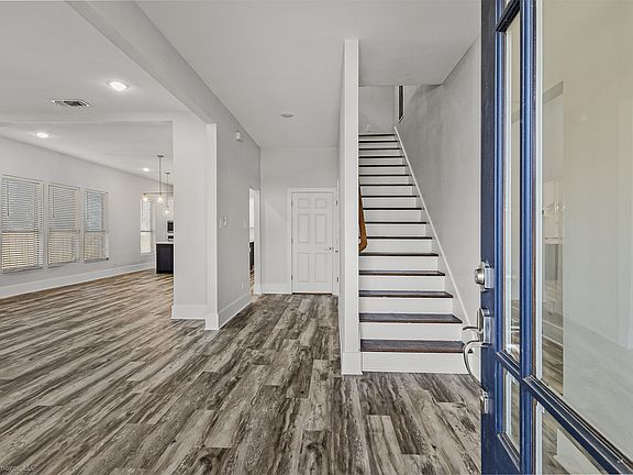 3rd image of 608 N Catherine St