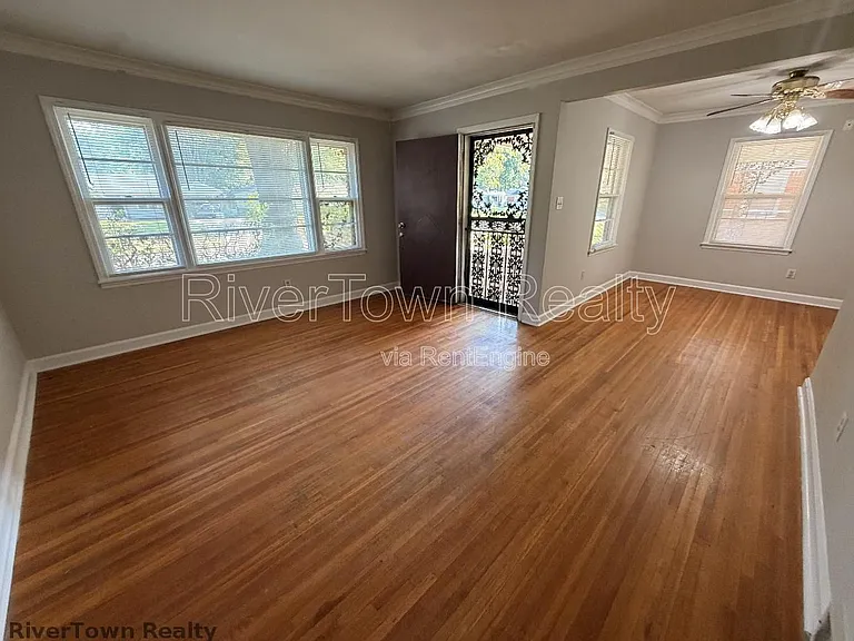 4573 Boyce Rd — Photo 2