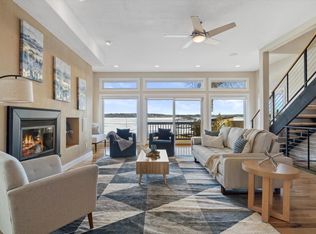 W270N2753 Elm Ave, Pewaukee, WI 53072