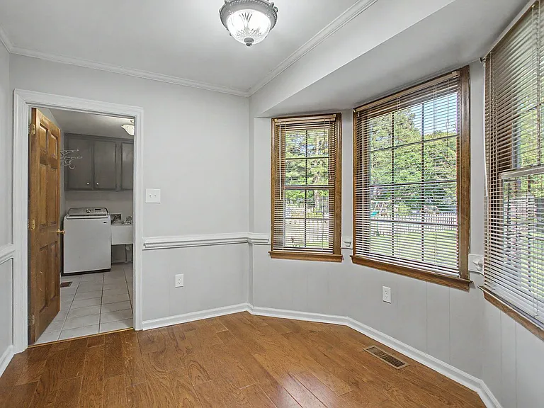 128 Stone Lake Ct — Photo 7