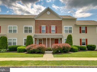 117 Goldfinch Ct #235, Warrington, PA 18976