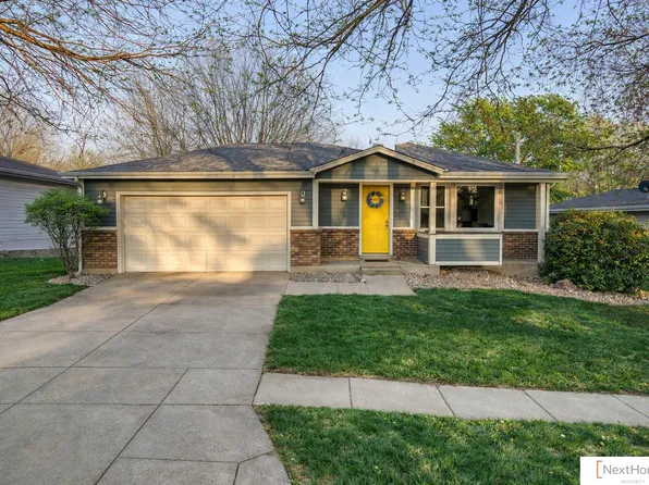 5712 S 41st St, Lincoln, NE 68516
