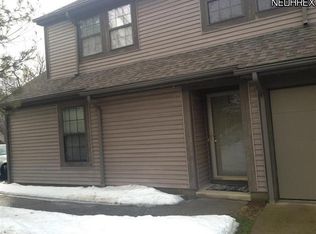 4032 Saint Andrews Ct APT 2, Canfield, OH 44406