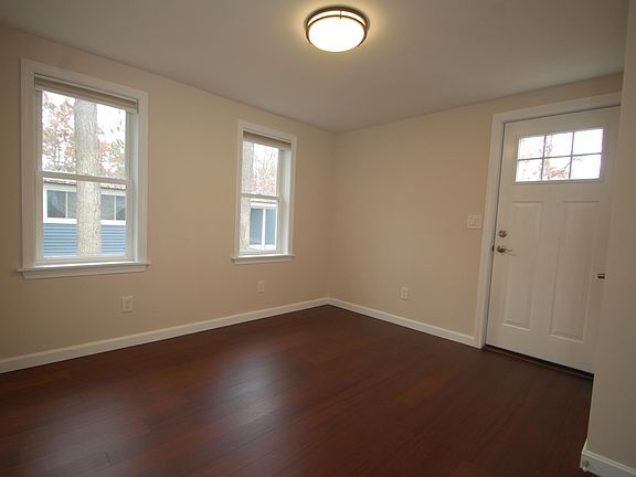 5th image of 13 Cheryl Drive