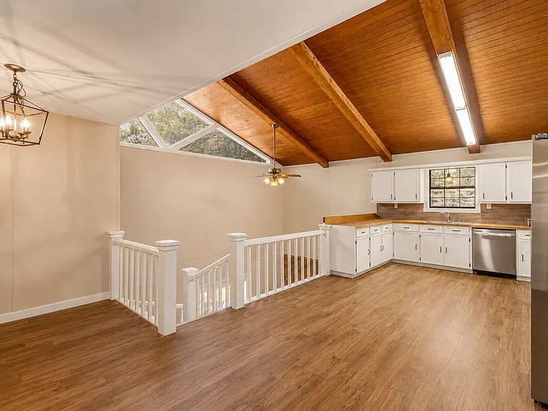 213 Bobbie Dr — Photo 14
