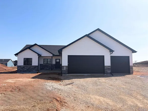 N9232 Homestead Ln, Appleton, WI 54915