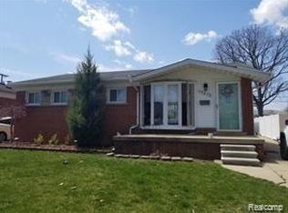 15678 Cynthia St, Southgate, MI 48195
