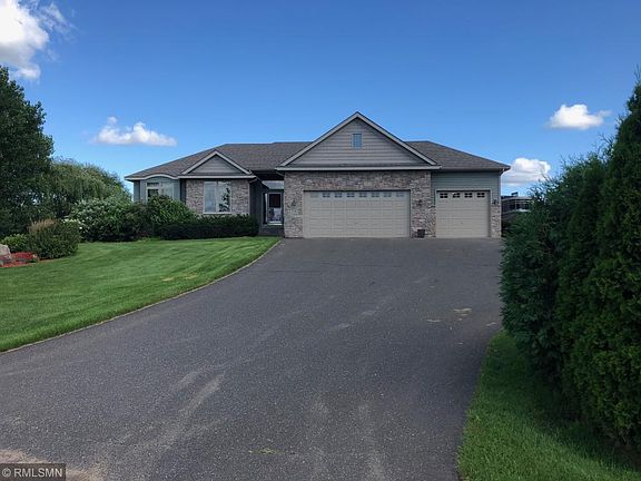 2nd image of 21081 Meadowbrook Cir N