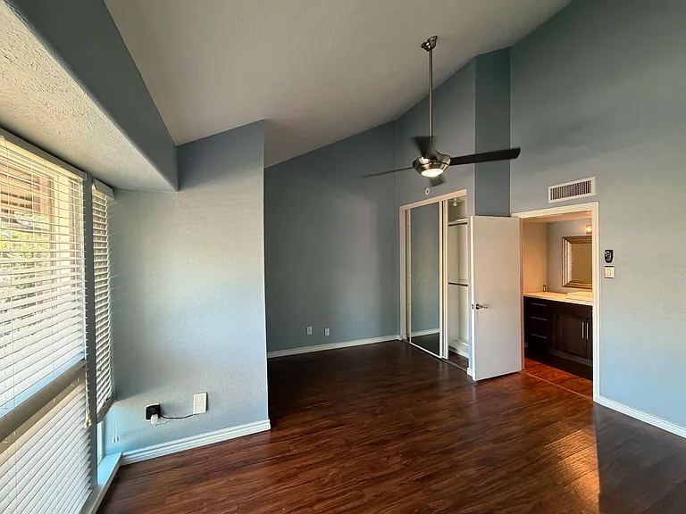 4501 N Oconnor Rd #2111 — Photo 9