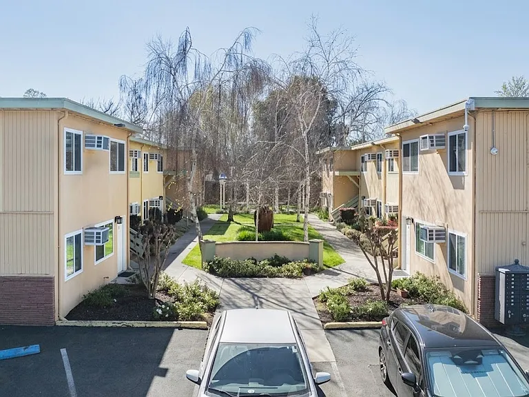 2732 San Jose Way #11 — Photo 15
