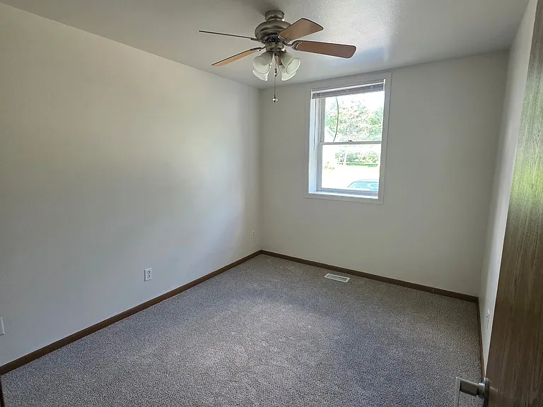 230 S Dubuque St #1 — Photo 8