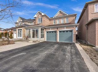 262 Helen Ave, Markham, ON L3R 1K1