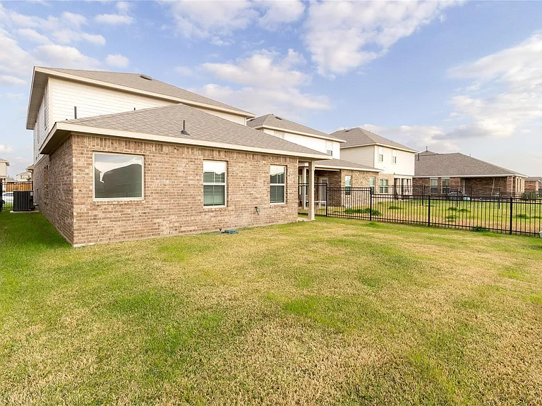 457 Aurora Creek Ln — Photo 27