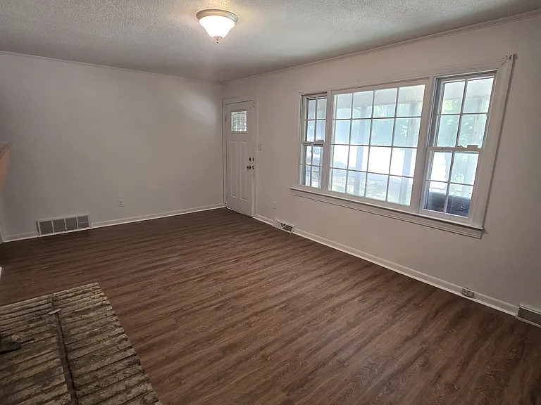 1444 Harris St #A-B — Photo 3