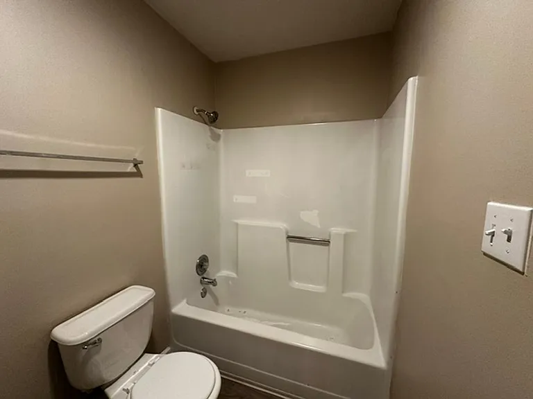 200/202 Michele Dr — Photo 6