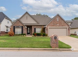 8523 E 82nd St, Tulsa, OK 74133
