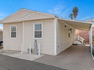 30 Hummingbird Ln, Oceanside, CA 92057