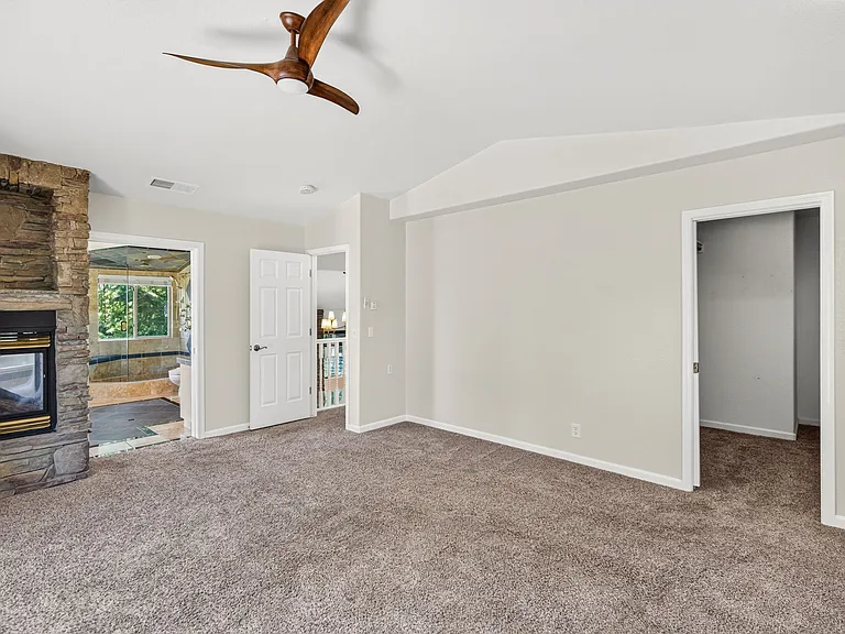 2213 Ridgeview Dr — Photo 8