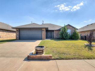 6712 NW 157th St, Edmond, OK 73013
