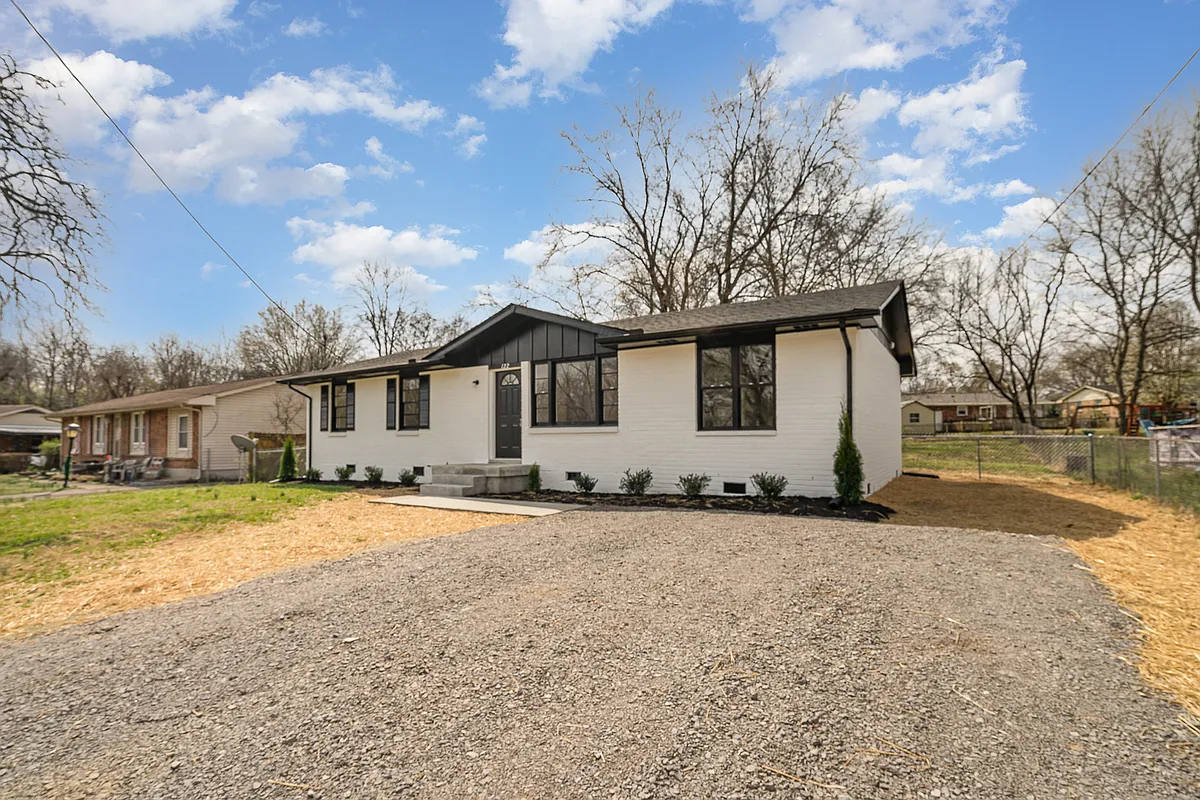 Building Photo - 122 Brookside Dr