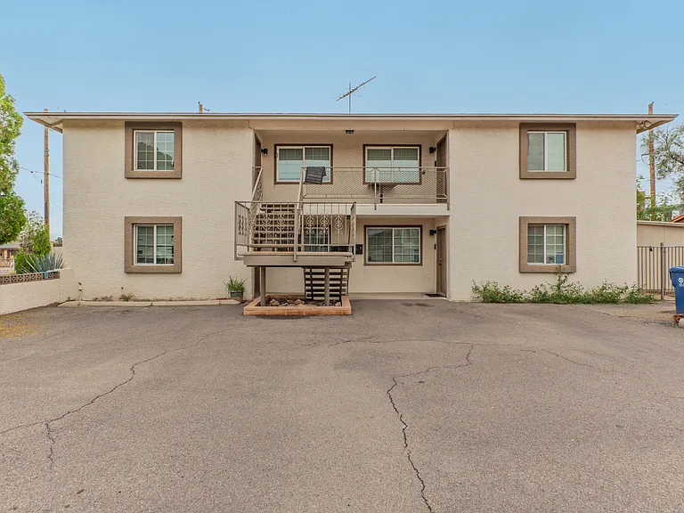 2087 E Lemon St #D — Photo 14