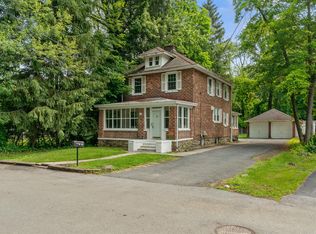 33 Center Ave, Poughkeepsie, NY 12601