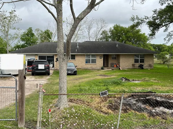 8002 County Rd #172, Alvin, TX 77511