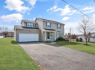 405 Hunterdon St, Alpha, NJ 08865