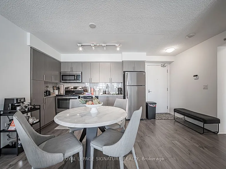 830 Lawrence Ave W #1017 — Photo 6