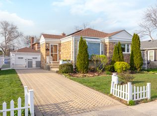 1405 Cynthia Ave, Park Ridge, IL 60068