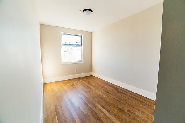 Rented by Lang Realty LLC | media 37